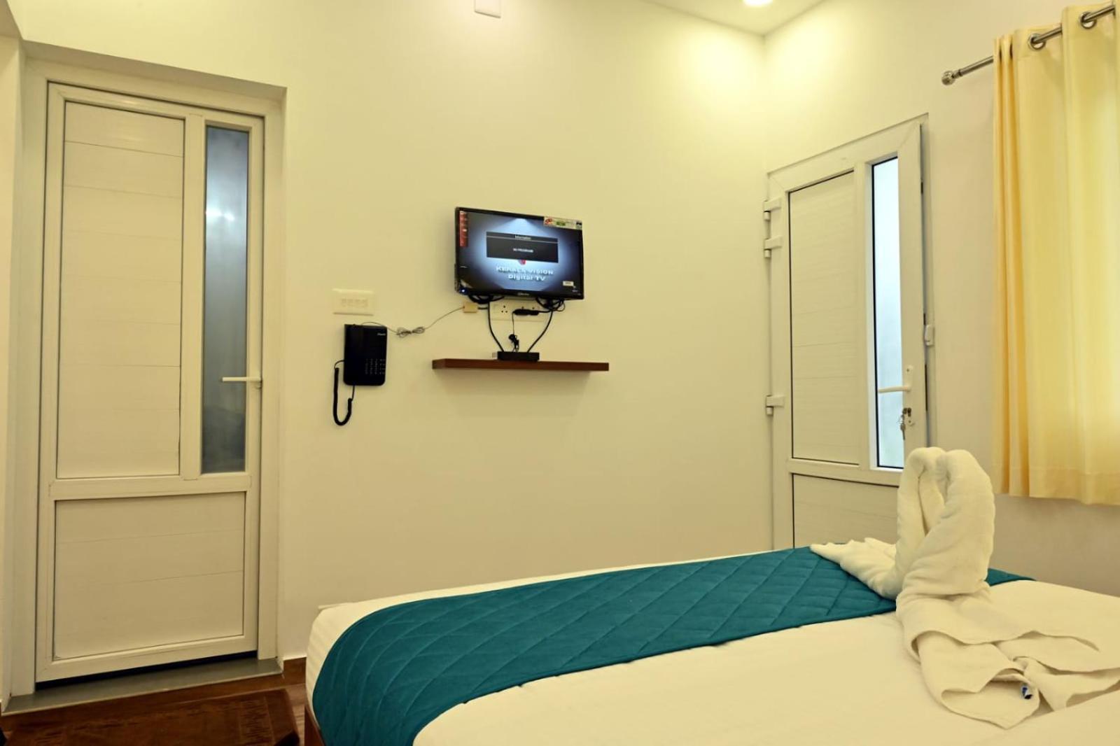 Misty Range Resorts Maraiyūr Exterior foto